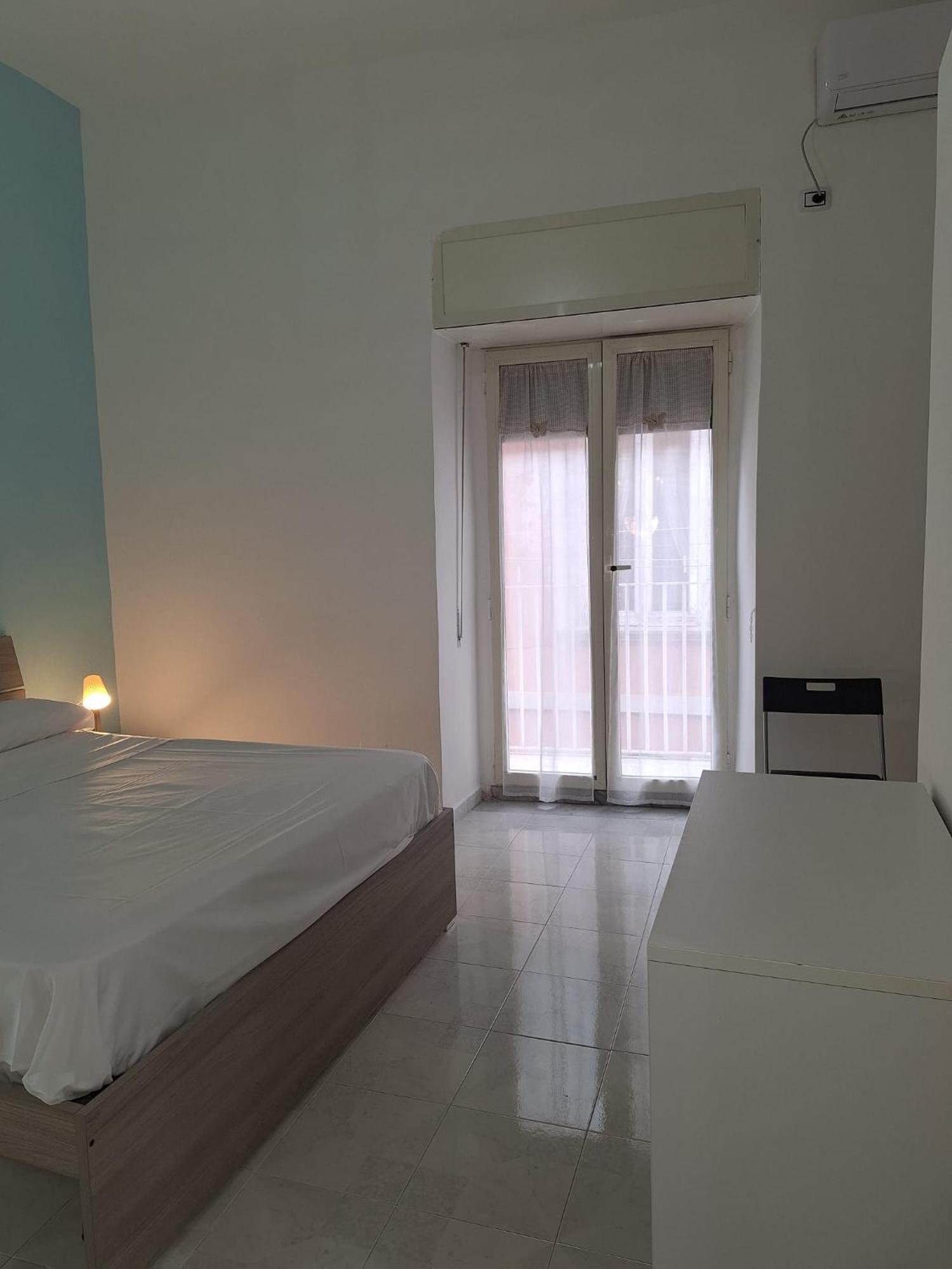 Hotel Cisterna'S House Neapol Pokoj fotografie